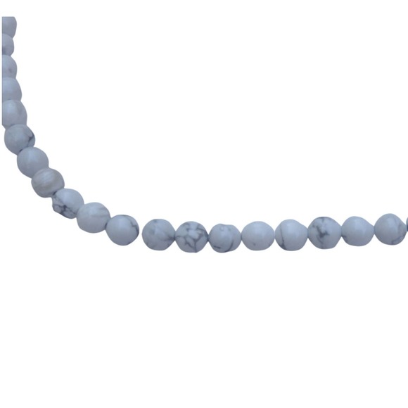 White Howlite Beaded Necklace 3064 - Picture 3 of 5